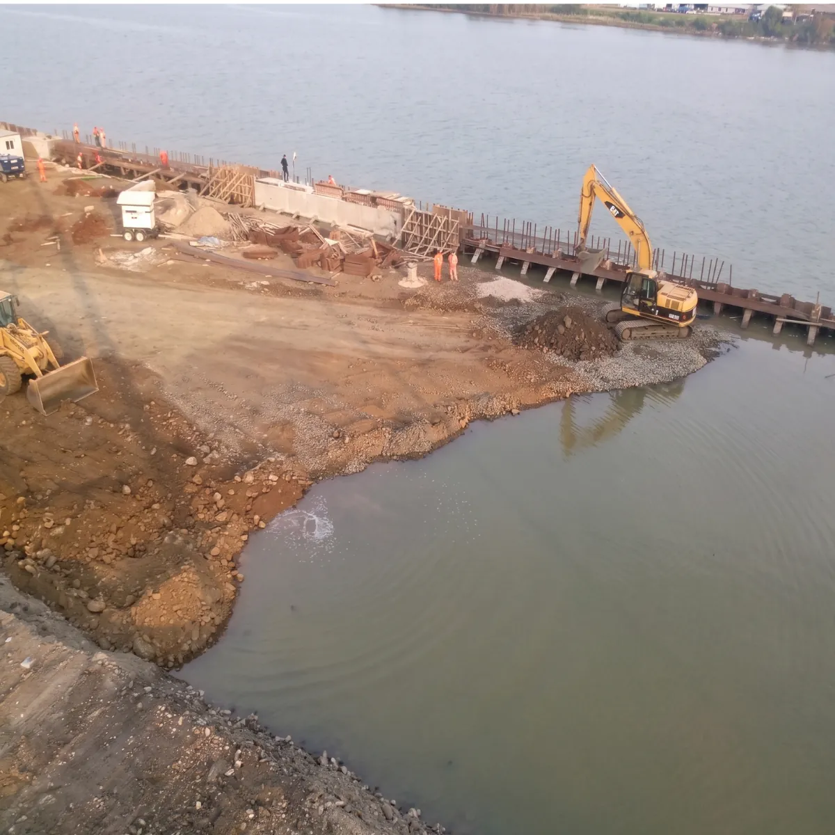 Rehabilitación de Muelle y Patios de Carga · portada