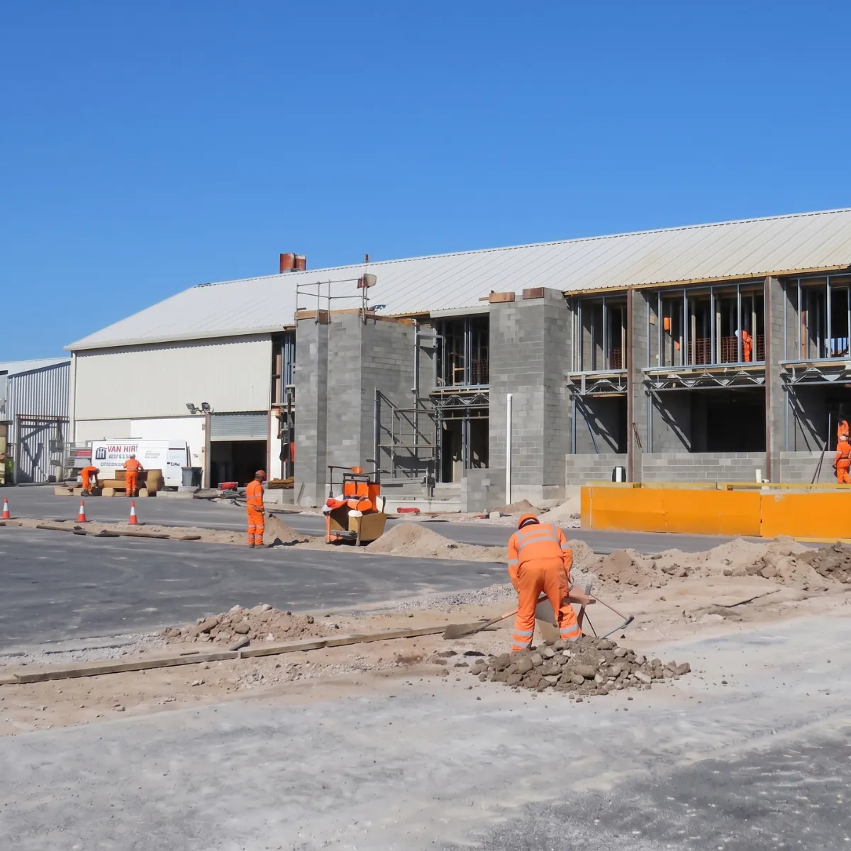 Construcción y Adecuación de Naves Industriales · portada
